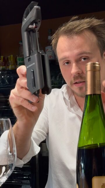 Découvrez une nouvelle façon de savourer votre vin, verre par verre, comme jamais auparavant grâce au système @coravin.
Venez vivre l’expérience chez Le Cercle des Arômes ! 🍷

#LeCercledesAromes #WineLovers #Coravin #CarteDesVins #VinAuVerre #CoravinFrance #BarÀVin
