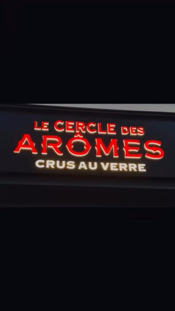 Cet été, votre Cercle des Arômes - Orléans est ouvert 7/7 👌

C’est le moment de profiter de : 

🍷 Nos 150 vins au verre
🍴 Nos jolies planches à partager 
🥃 Une sélection de cocktails et bières artisanales 
☀️ La superbe terrasse avec vue sur la place du Martroi

Tout pour passer un été orléanais sous le signe de la convivialité ! 

1 Rue d’Illiers
02 38 21 05 82
lecercledesaromes45@gmail.com

#baravin #winelovers #orléans #lecercledesaromes #wine